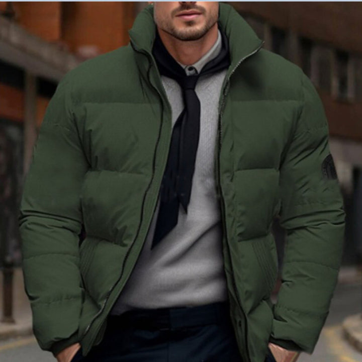 Herren gesteppte Winterjacke mit hohem Kragen und individuell anpassbarem Verschluss Echoarchiv