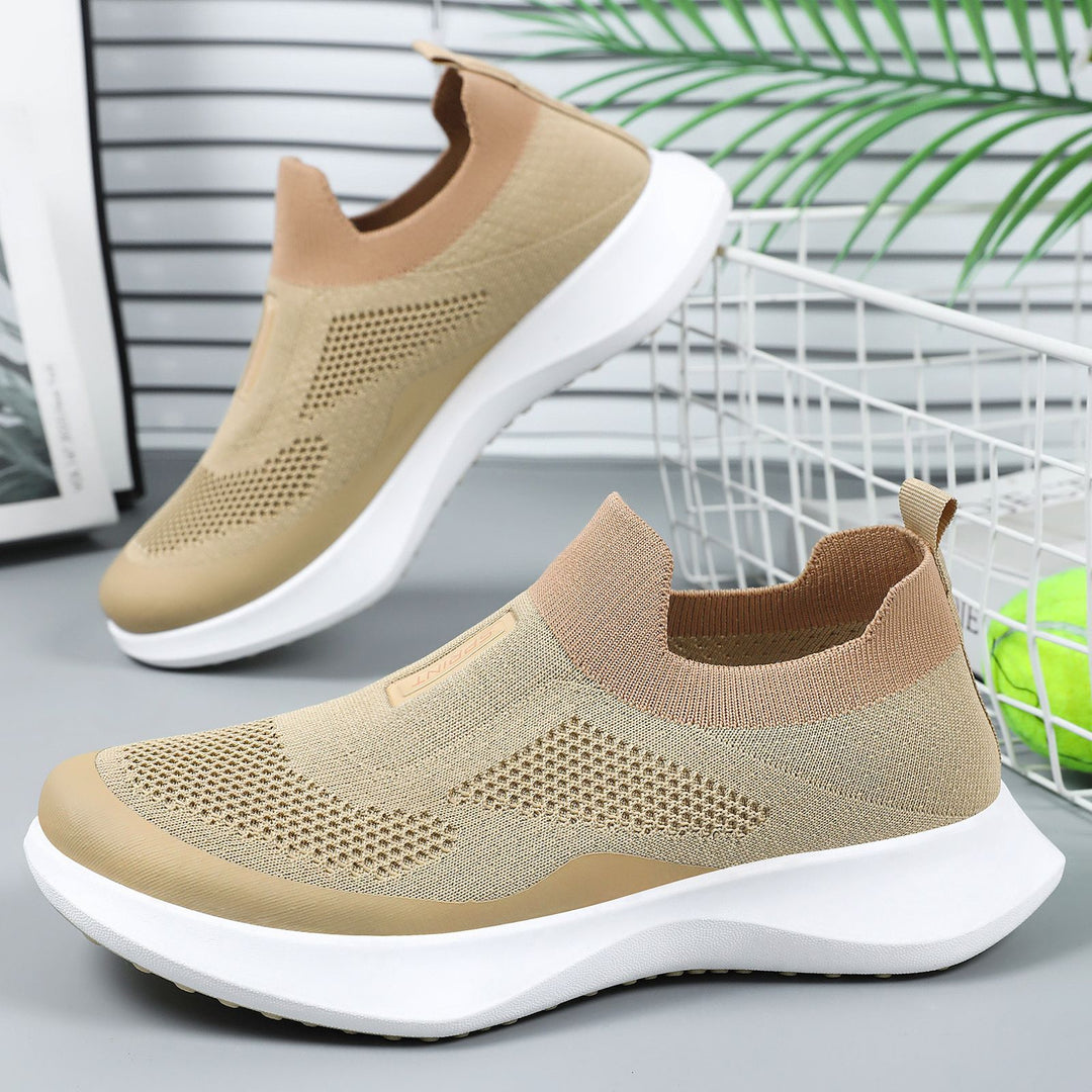 Damen nan leichter Strick-Slip-On Sneaker mit sockenähnlichem Schaft, elastischem Einstieg und ergonomischer Memory-Plateausohle Echo Archiv