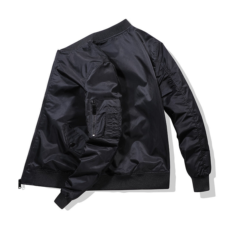 Herren Piloten-Bomberblouson aus technischem Nylon mit kontrastierendem Innenfutter, Ärmeltasche und Rippbündchen Echo Archiv