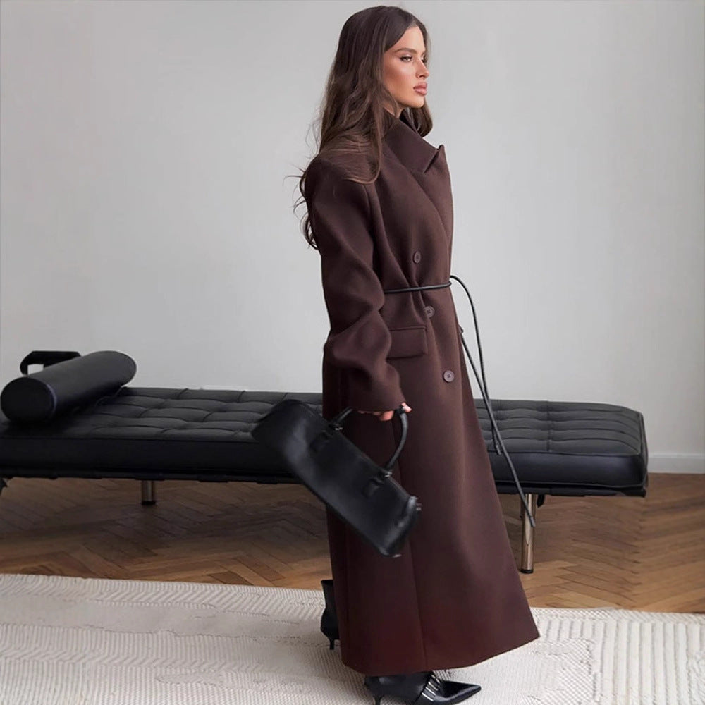 Damen Maxilanger Wollmix-Mantel mit kastiger Oversize‑Silhouette und markanten Schultern Echoarchiv
