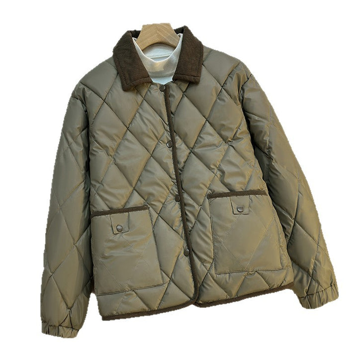 Damen Kurz geschnittene gesteppte Jacke mit Diamantsteppung, Cordkragen und Pattentaschen Echo Archiv