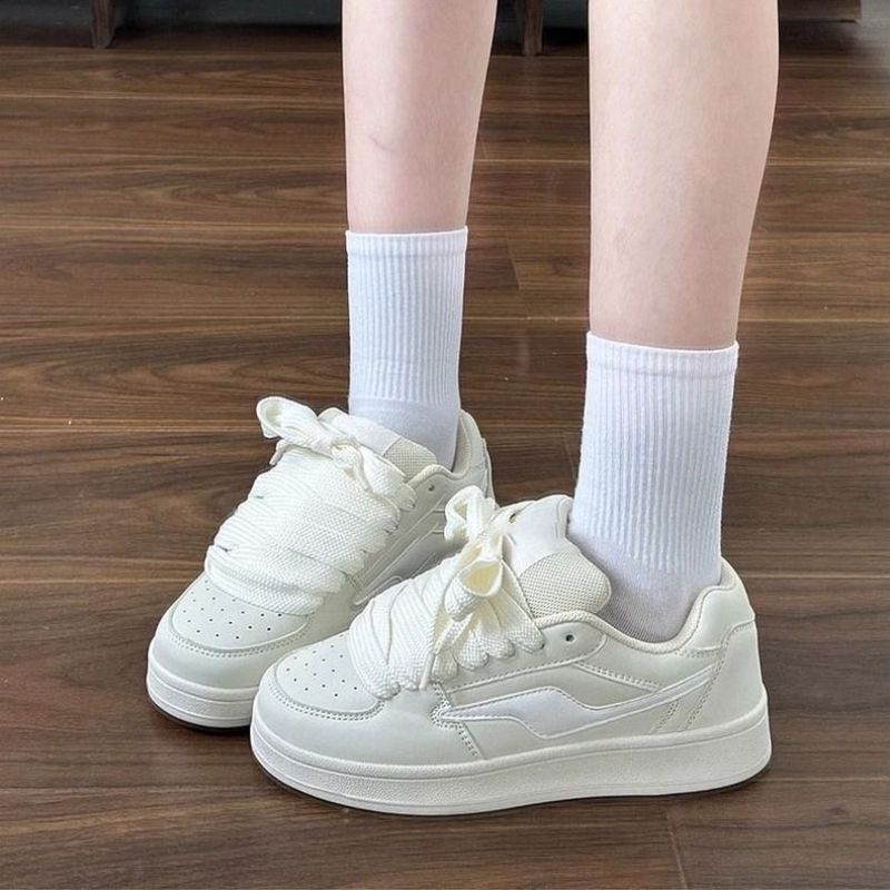 Damen Sneakers mit dickem Profil und atmungsaktiven Netz-Einsätzen Echo Archiv
