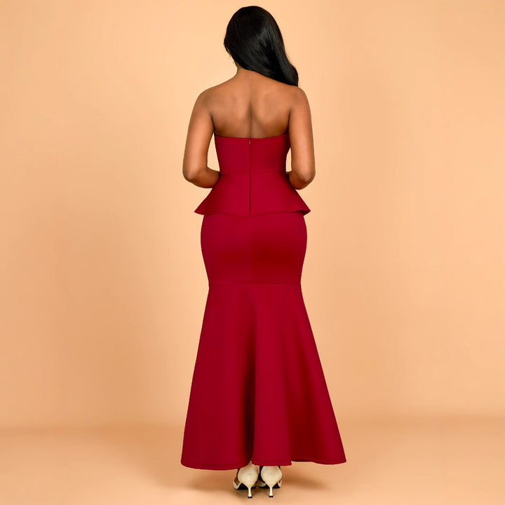 Damen Abendkleid mit schimmernden Details und voluminösem Peplum Echo Archiv