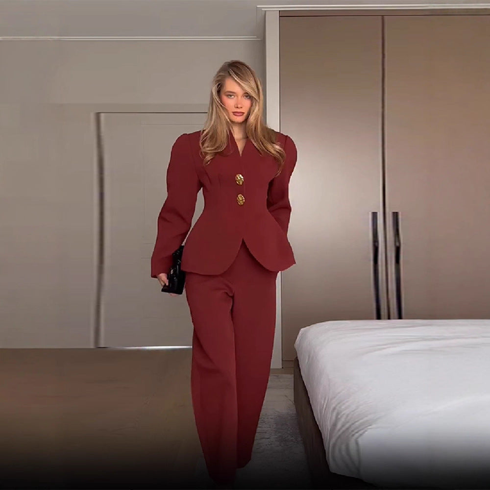 Damen Taillierter Blazer mit Schößchen und weite Hose mit hohem Bund Echo Archiv