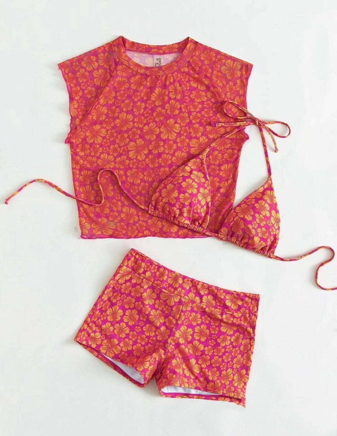 Damen Bikiniset mit elegantem Oberteil und modischen Shorts Echo Archiv