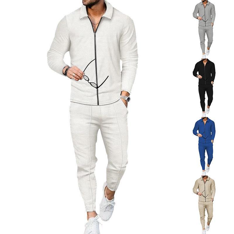 Herren modisches Freizeitanzug mit strukturiertem Oberteil und moderner Hose Echoarchiv