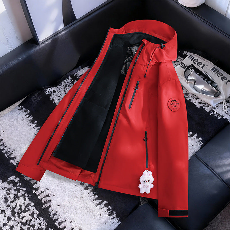 Damen Leichte wasserdichte Kapuzenjacke mit Teddy‑Charm und verdeckten Reißverschlusstaschen Echoarchiv