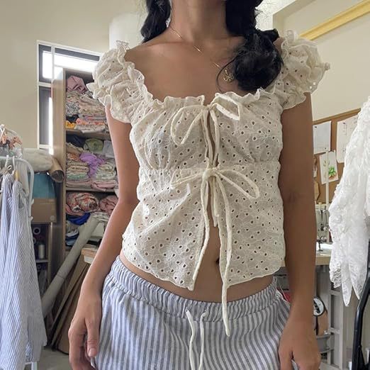 Damen Rüschenshirt mit tiefer Taille und Bindebändern Echo Archiv