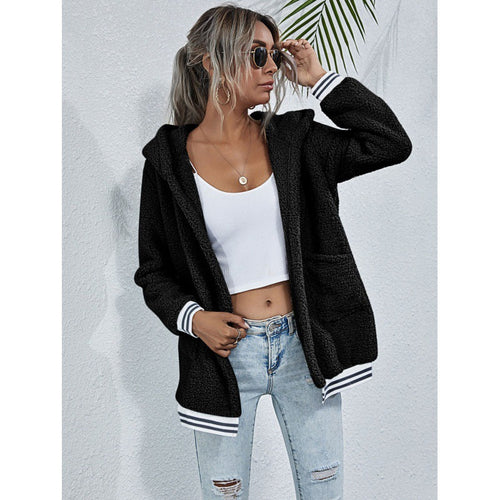 Damen Teddy‑Fleece Kapuzenjacke mit kontrastierenden Bündchen und aufgesetzten Taschen – Célinea