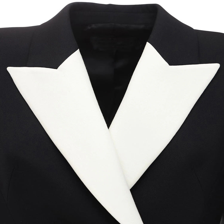 Damen tailliertes Blazerkleid‑Mantel mit kontrastierendem Schalkragen und ausgestelltem Rockteil Echoarchiv