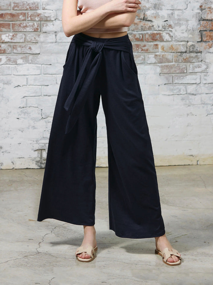 Damen Weite Jersey-Hose mit hohem Bund und Bindegürtel Echo Archiv