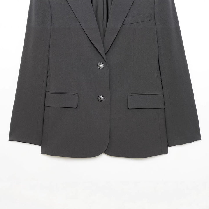Damen nan modernes Relax-Blazer mit strukturlosem Fall, Reverskragen und Pattentaschen Echo Archiv