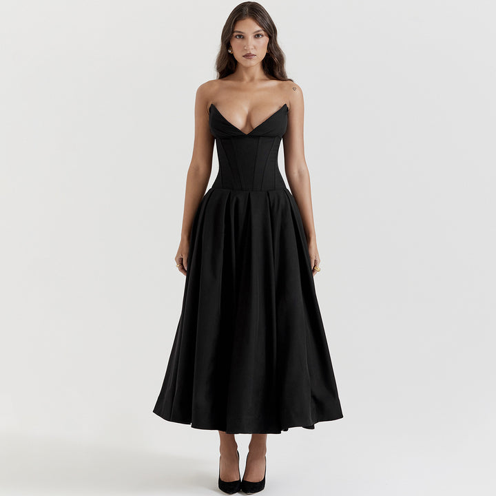 Damen Abendkleid mit elegantem Herz-Ausschnitt und voluminösem Rock Echo Archiv