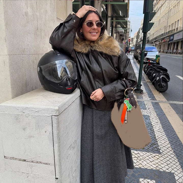 Damen Boxy Lederimitat-Blouson mit abnehmbarem Webpelzkragen und verdeckter Knopfleiste Echoarchiv
