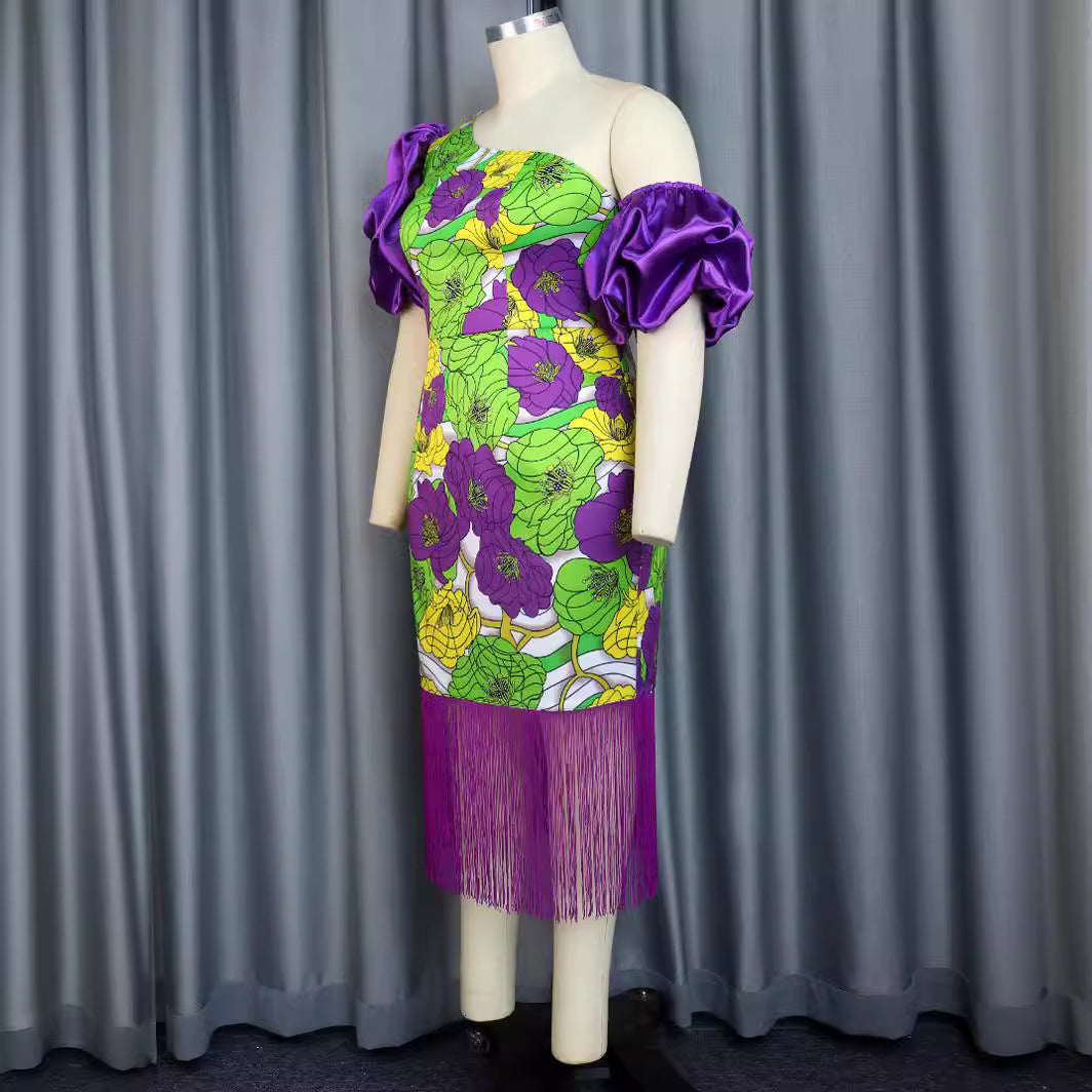 Damen Elegantes Schulterfreies Kleid mit voluminösen Puffärmeln und Fransen Echo Archiv