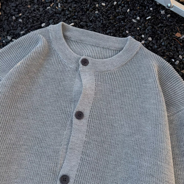 Unisex Grobgestrickte Oversize-Cardigan mit Rundhalsausschnitt und durchgehender Knopfleiste Echoarchiv