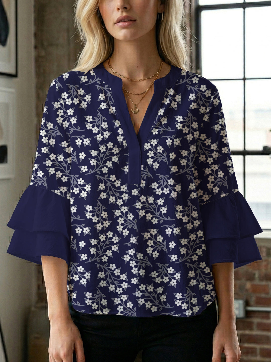 Damen Bluse mit voluminösen Ärmeln und floralem Design Echo Archiv