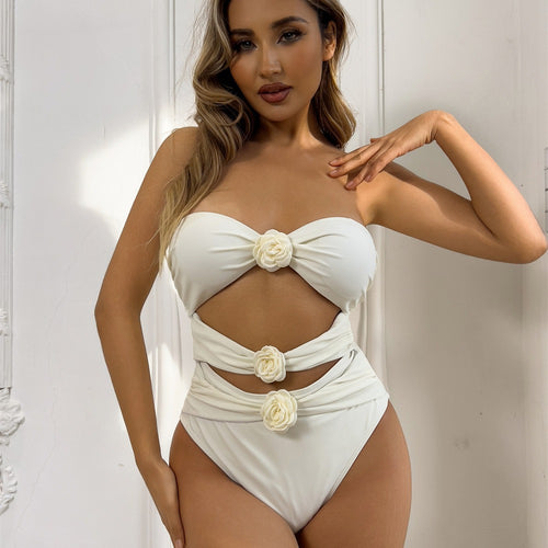 Damen Einteiliger Badeanzug mit floralem Design und innovativem Cut-Outs Echo Archiv