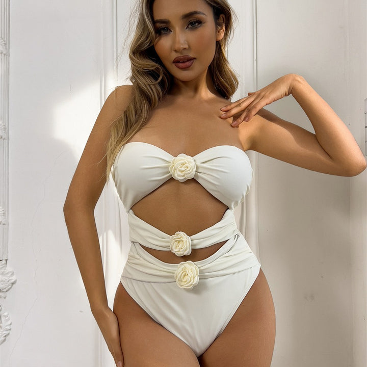 Damen Eleganter Monokini mit floralem Design und Cut-Out-Details Echo Archiv