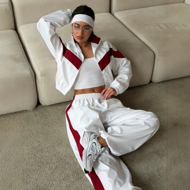Damen Zweiteiliges Track-Set mit Cropped-Windjacke und weitem Jogger Echoarchiv