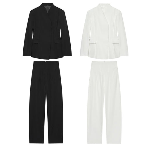 Damen Taillierter kragenloser Blazer mit Pattentaschen und feiner Teilungsnaht Echo Archiv