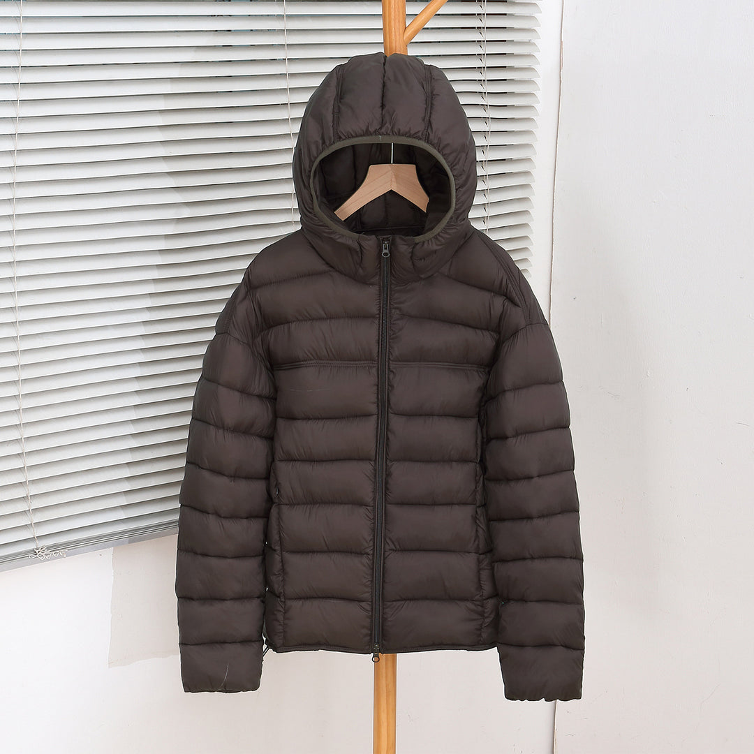 Damen ultraleichte Steppkurzjacke mit Thermo-Isolierung, ergonomischer Kapuze und packbarem Design – Célinea