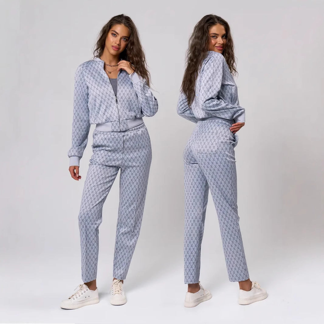 Damen jacquard Lounge-Set mit kurzer Bomberjacke und hochgeschnittener Kordelzug-Hose – Élanora