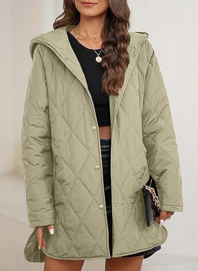 Damen gesteppte Kapuzenjacke mit Oversize-Schnitt, Druckknopfverschluss und Seitenschlitzen Echo Archiv
