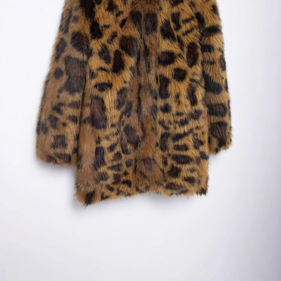 Damen langer Kunstfell-Mantel im Leopardenprint mit Oversize-Schnitt und kuscheliger Innenfutter-Qualität – Montévia
