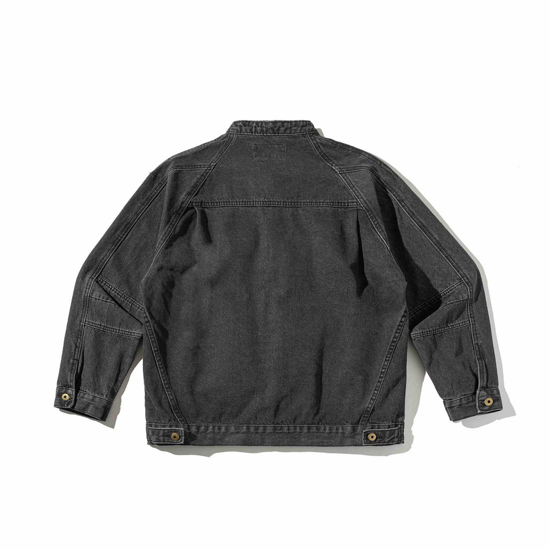 Unisex Boxy-Jeansjacke mit Stehkragen, markanter Nahtführung und Knopfleiste Echoarchiv