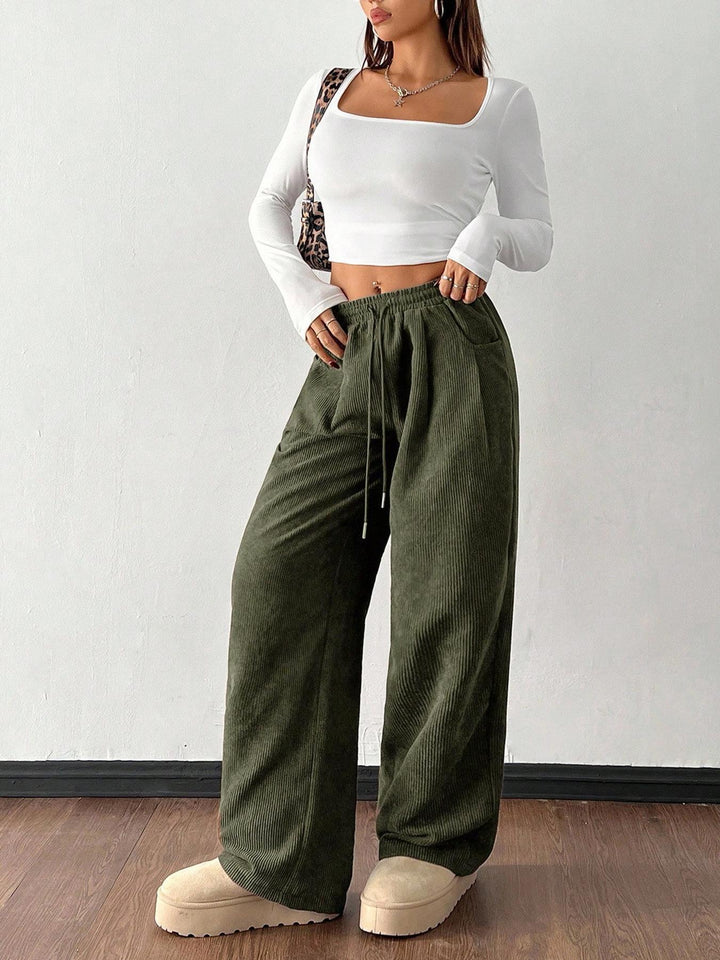Damen Cordhose mit weitem Bein, elastischem Bund und Kordelzug Echo Archiv