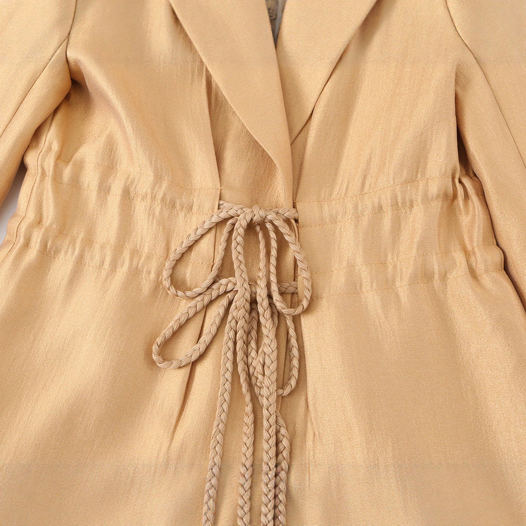 Damen Taillierter Satin-Blazer mit Tunnelzug, Reverskragen und legerer Silhouette Echo Archiv