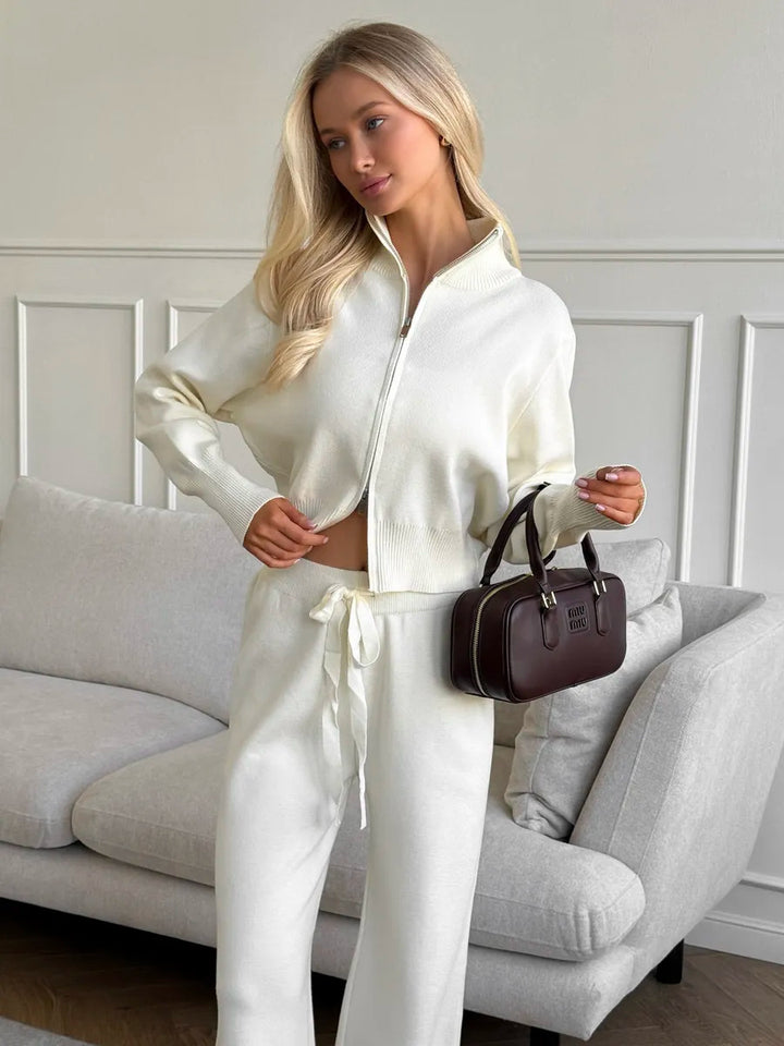 Damen nan gestricktes Loungewear-Zweiteiler mit kurzem Reißverschluss-Cardigan und weitem Highwaist-Hosenbein Echo Archiv