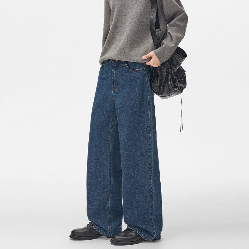 Herren Extraweite hochgeschnittene Denimhose mit ultralangem Saum und geradem Bein Echo Archiv