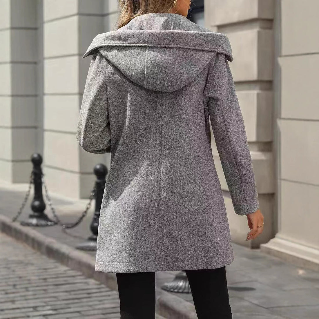 Damen Elegante und stilvolle Wolljacke – Célinea