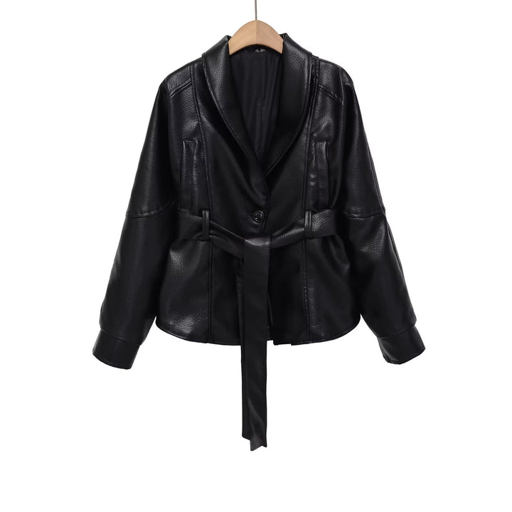 Damen kastiger Kunstlederjacke mit Schalkragen, Taillengürtel und genarbter Oberfläche – Célinea