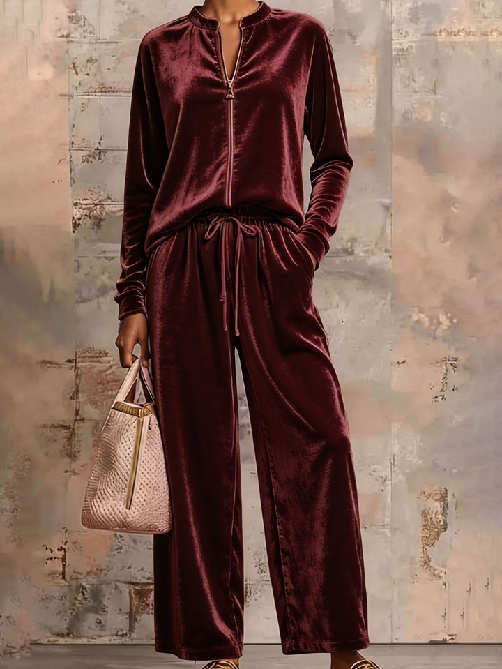 Damen nan samtiges Lounge-Set mit Stehkragen Reißverschlussoberteil und Kordelbundhose Echo Archiv