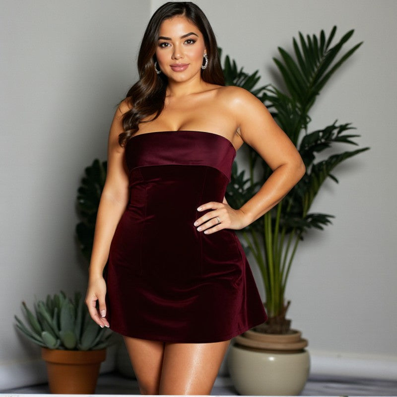Damen Bandeau Minikleid mit Faltenwurf und elegantem Schnitt Echo Archiv