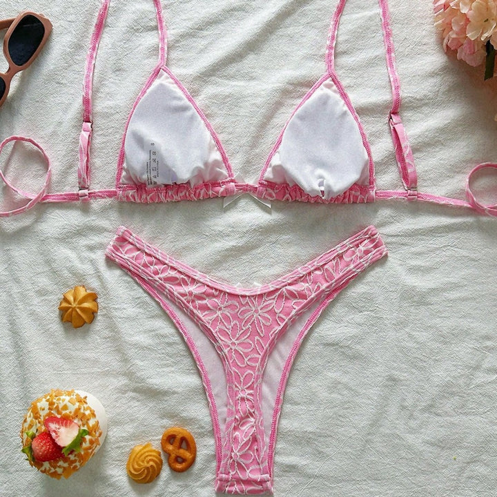 Damen Verspielter Triangel-Bikini mit floralen Applikationen Echo Archiv