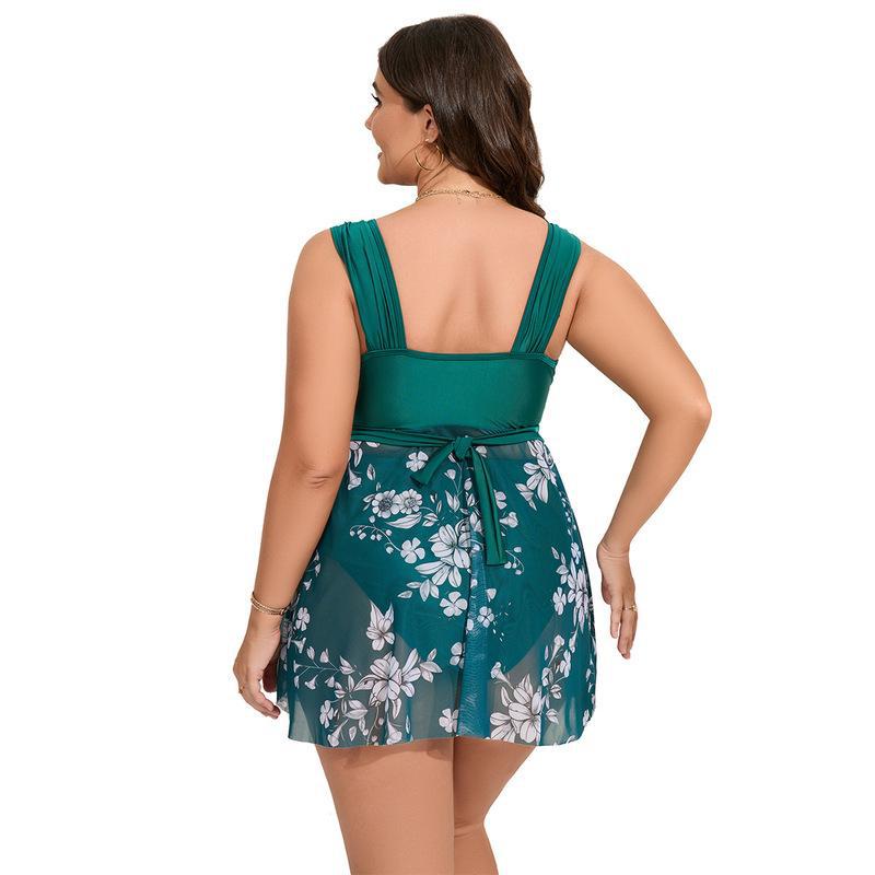 Damen Eleganter Strandkleid mit floralem Überwurf Echo Archiv
