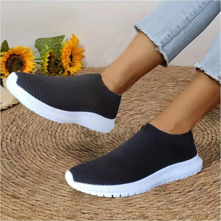 Damen nan gestrickter Slip-On Sneaker mit Strassbesatz, elastischem Schaft und stoßdämpfender EVA-Sohle Echo Archiv