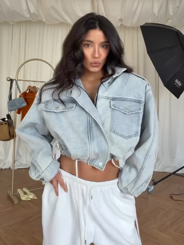 Damen Cropped-Denimjacke mit Tunnelzug, kastiger Oversize-Silhouette & Pattentaschen Echoarchiv