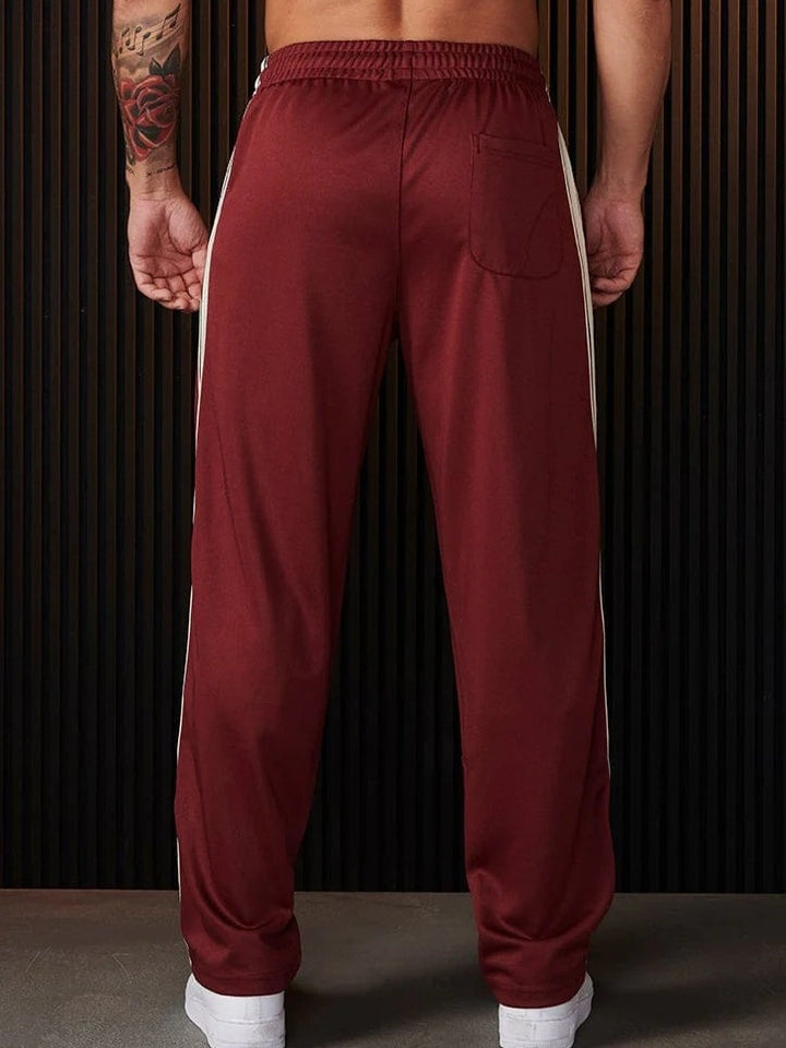 Herren Sportliche Freizeithose mit seitlichem Streifen Echoarchiv