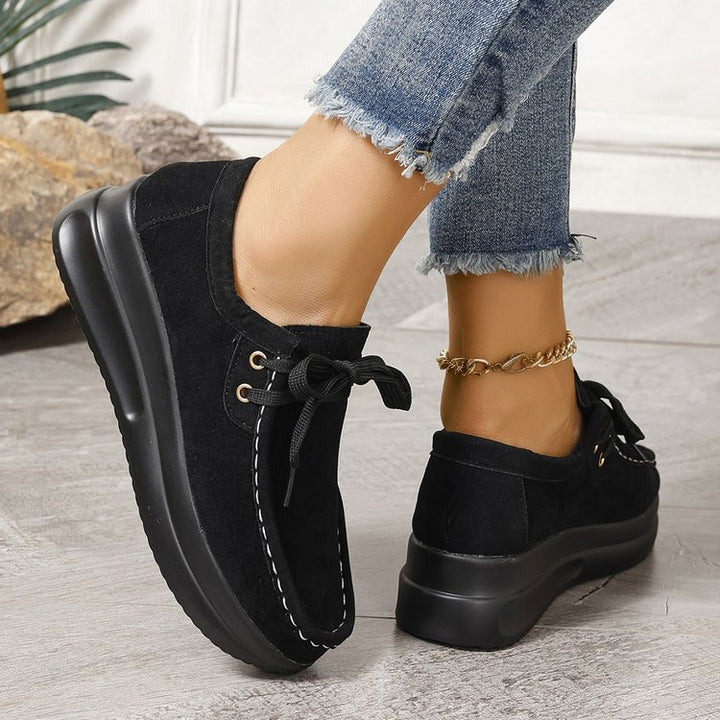 Damen Keilsneaker im Mokassinstil mit Veloursoptik und gepolsterter Komfortsohle Echo Archiv