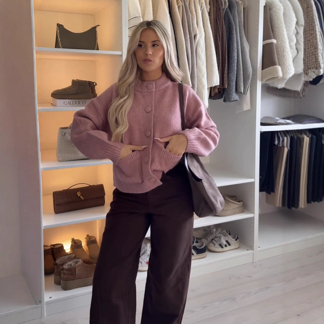 Damen Feinstrick‑Cardigan mit Rundhals, aufgesetzten Taschen und kastiger Silhouette Echo Archiv