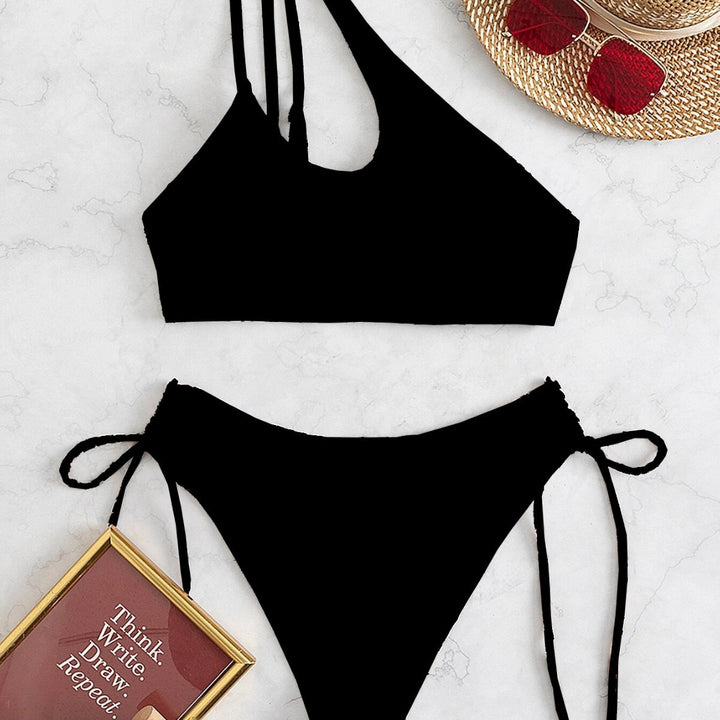 Damen Bikini-Set mit asymmetrischem Oberteil und seitlicher Schnürung Echo Archiv