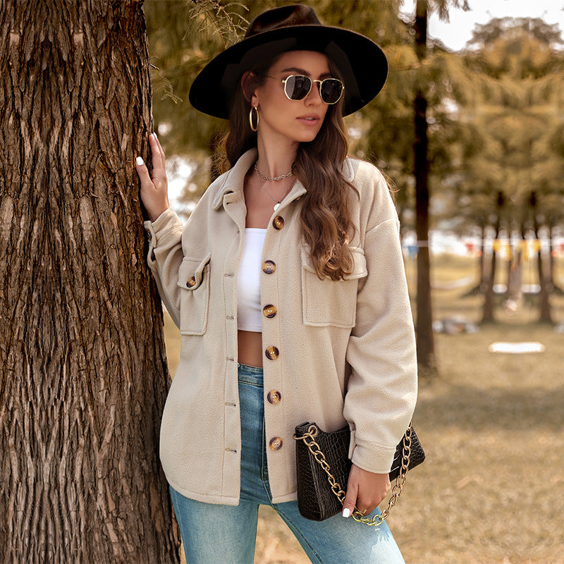 Damen Oversize-Fleece-Hemdjacke mit aufgesetzten Brusttaschen und durchgehender Knopfleiste Echoarchiv