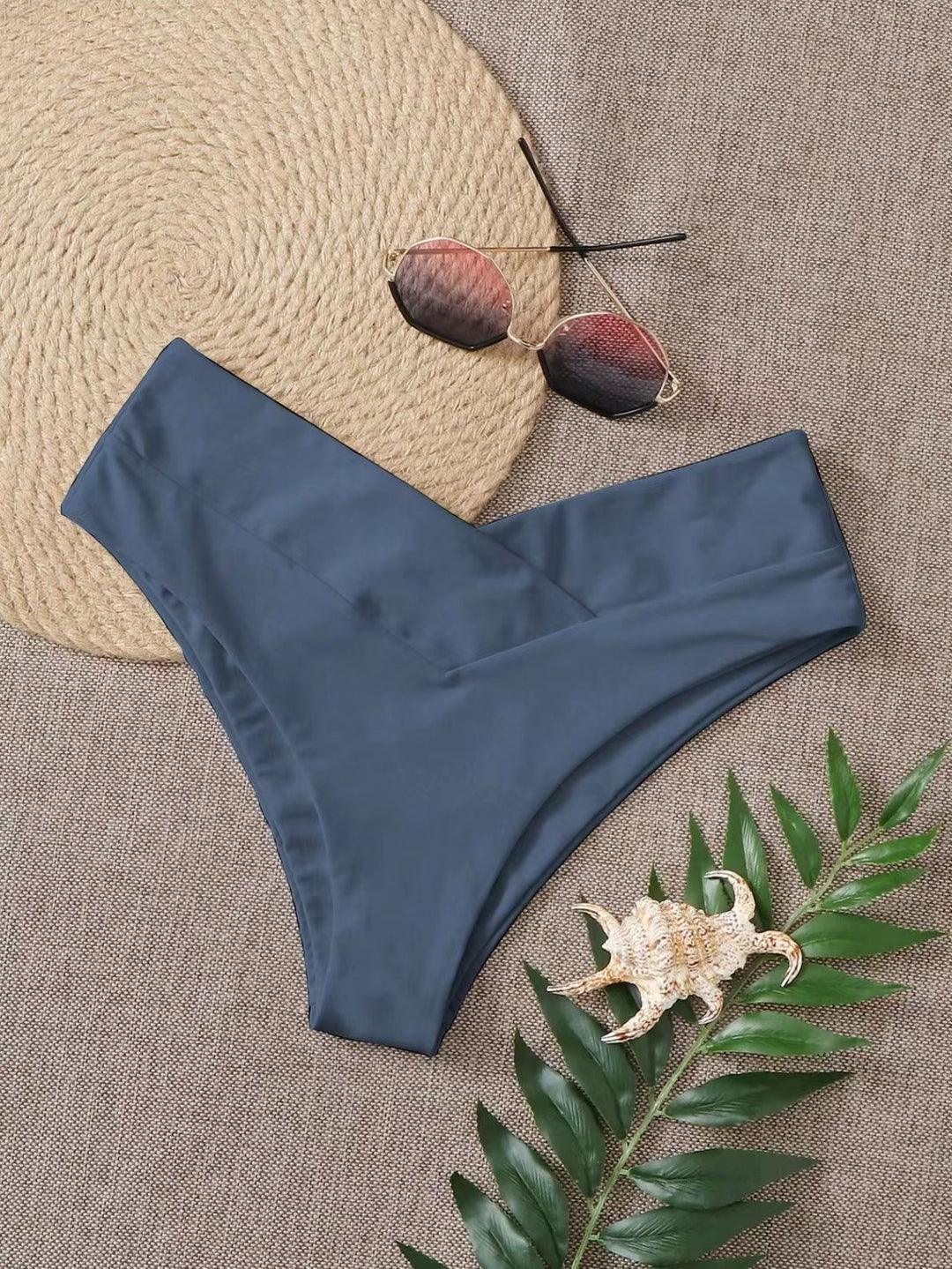 Damen minimalistischer Bikini-Hosen Echo Archiv