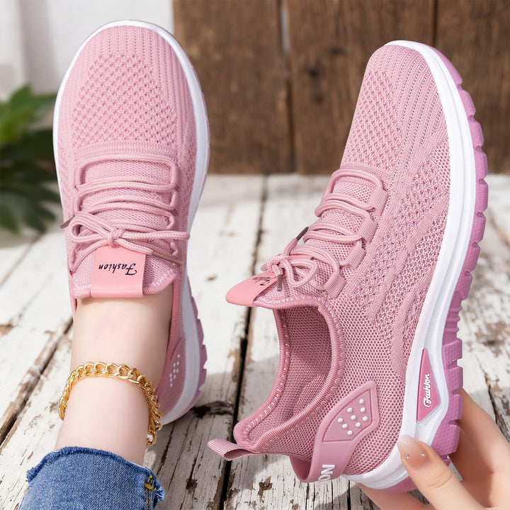 Damen nan sockenähnlicher Strick-Fit Sneaker mit elastischer Schnürung, gelochter Fersenverstärkung und dämpfender Plateau-Sohle Echo Archiv