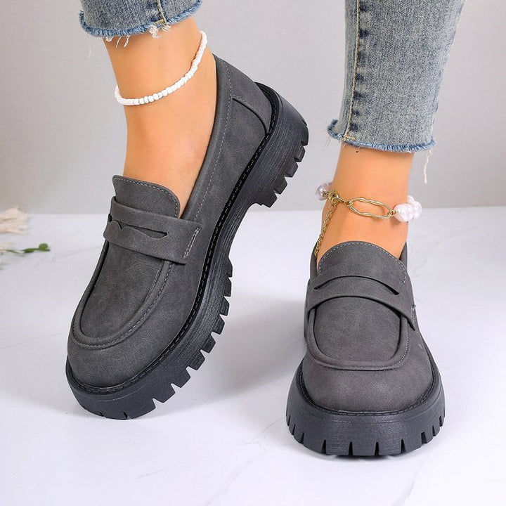 Damen Modische Chunky‑Loafer aus Veloursimitat mit profilierter Lug‑Sohle Echo Archiv